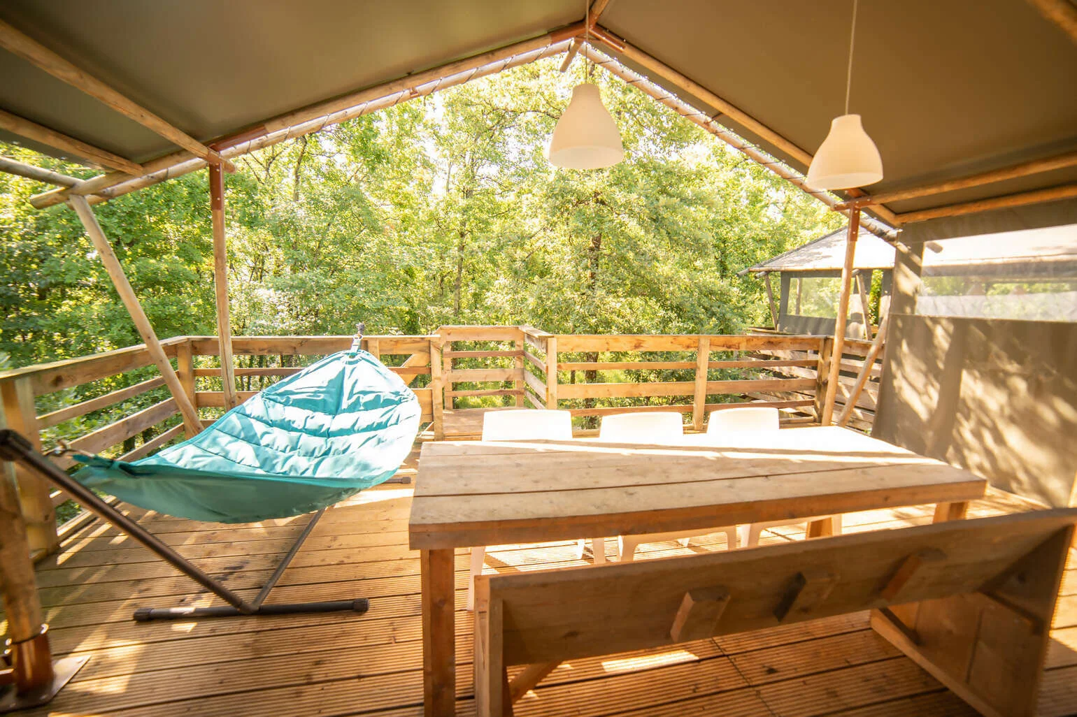 Wood Lodge 2-6P op Camping Les 3 Cantons