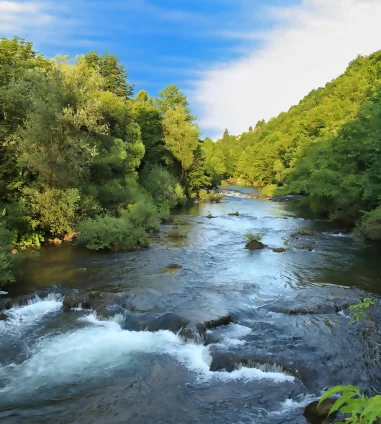 De rivier de Korana bij Camping Heart of Nature