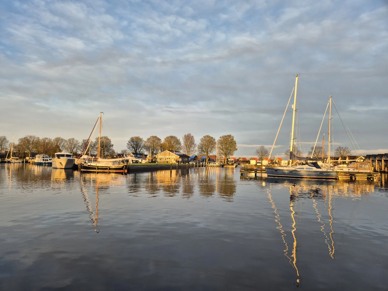 Il villaggio degli sport acquatici di Heeg
