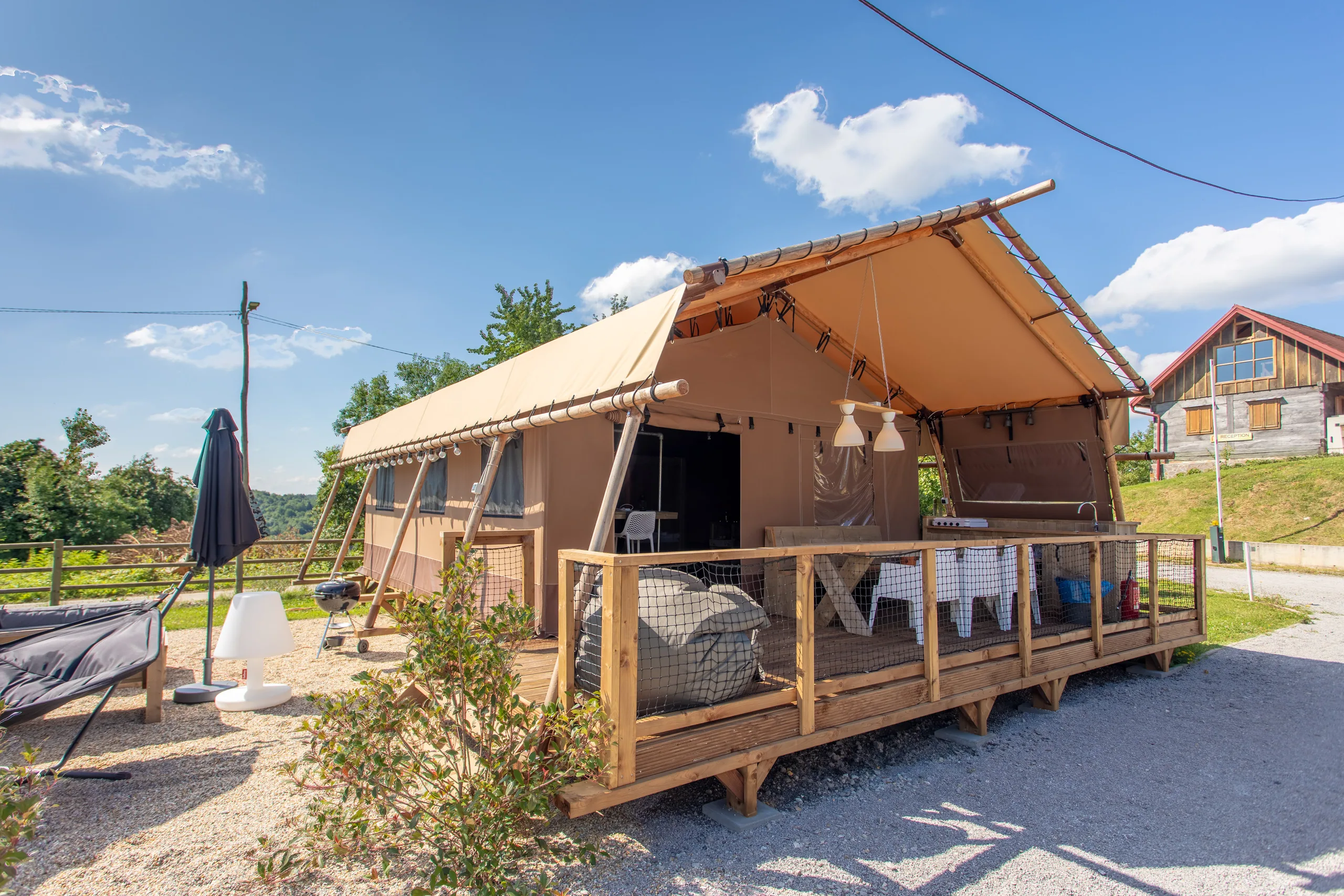 Desert Lodge XL 2-6P auf Camping Heart of Nature